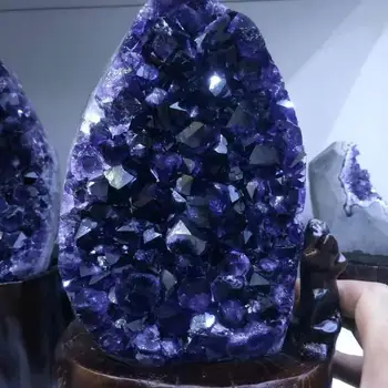 1,3 kg Loomulik lilla kristall klastri loomulik Uruguay ametüst koobas teenetemärgi + base