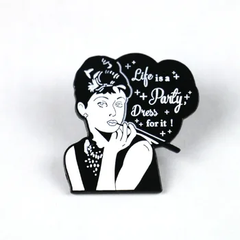 10tk Vintage Audrey Hepburn filmis 90s riided Sõrmed lapsed, mehed, naised naljakas seljakott riiete diy Emailiga Prossid pääsme krae kingitus