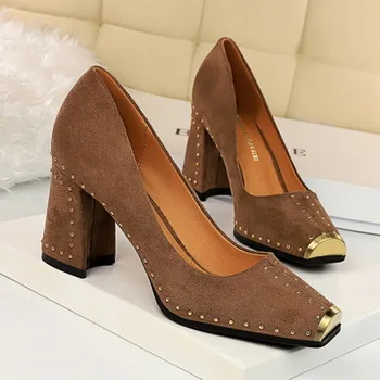 2019 naiste kingad kõrge kontsaga metall ruut pea madalas neet ühe kingad, kõrge kontsaga kingad