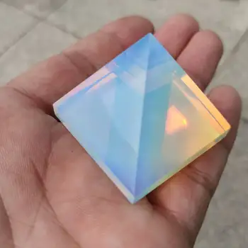 4cm Looduslik Valge Opaal Püramiid Crystal Energy Punkti Meditatsiooni Võlukepp Teenetemärgi
