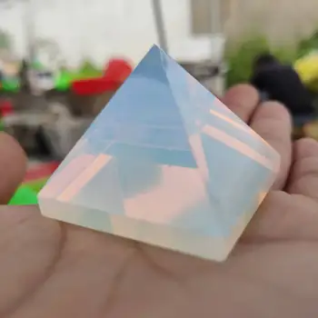 4cm Looduslik Valge Opaal Püramiid Crystal Energy Punkti Meditatsiooni Võlukepp Teenetemärgi