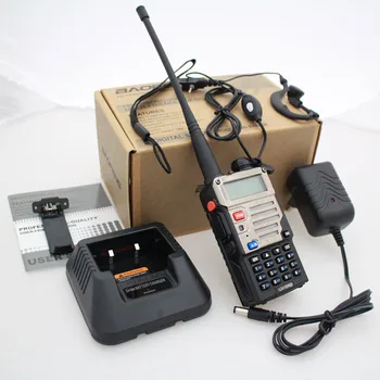 BAOFENG UV-5RE Walkie Talkie VHF/UHF Dual Band Kaks Viis Raadiojaama+autolaadija Kaabel Kaasaskantavad Raadiod Komplekti Veokijuhtide