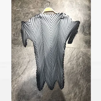 LANMREM 2020. aasta suvel uus pelated t-särk naistele Triibud slash Krae Ebaregulaarne Disain lahti kvaliteetne streetwear tops YJ120