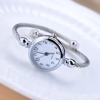 Lihtne hõbe naiste kellad, kingitused elegantne väike käevõru naiste kell 2019 moebränd roman dial retro daamid käekellad
