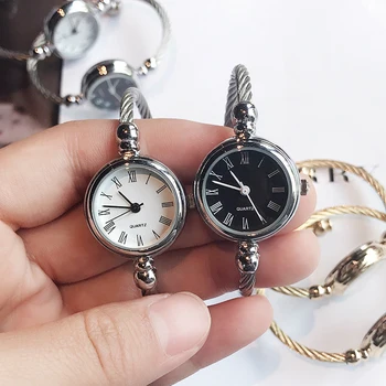 Lihtne hõbe naiste kellad, kingitused elegantne väike käevõru naiste kell 2019 moebränd roman dial retro daamid käekellad