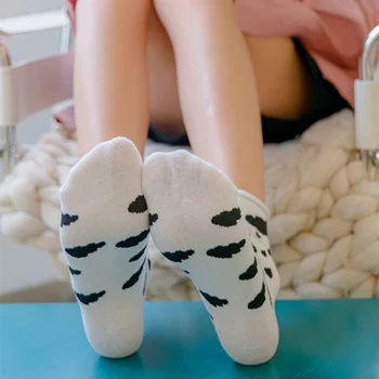 Naiste Sokid Jaapani Korea Stiilis Koomiks Lill Naeratus Naljakas Sokid Naine Streetwear Skate Harajuku Kawaii Sügisel Põhjuslik Sokid