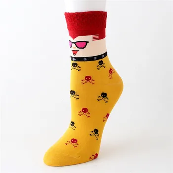 Soovitan !! naiste cartoon sokid 4pairs/palju värvikas cartoon soojad sokid daamid naljakas puuvillane sokk